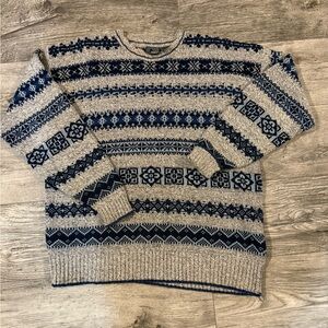 Vintage men’s Liz wear holiday patterned sweater